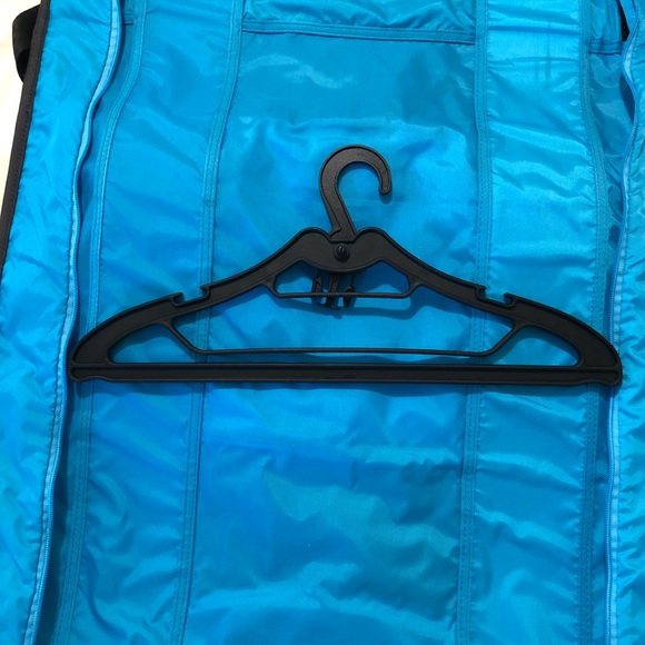 Henty Wingman Messenger garment bag - Picture 5 of 12